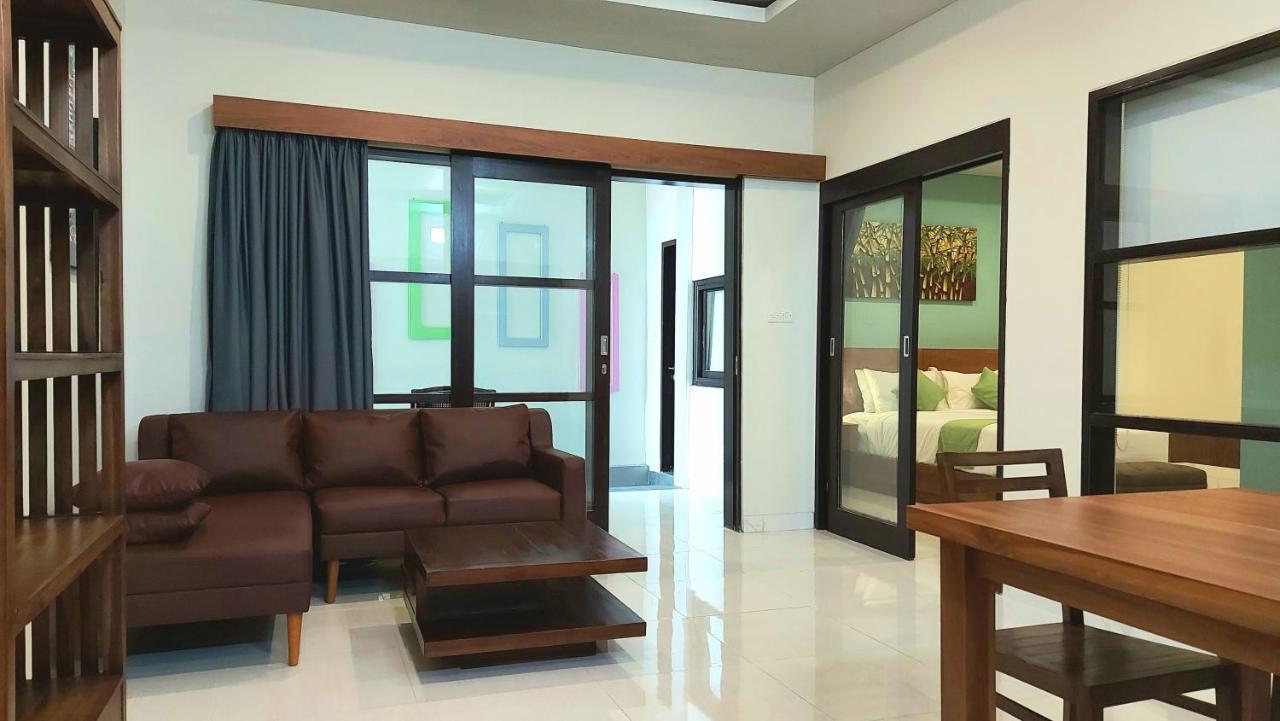 The New Moon Seminyak Hotell Eksteriør bilde
