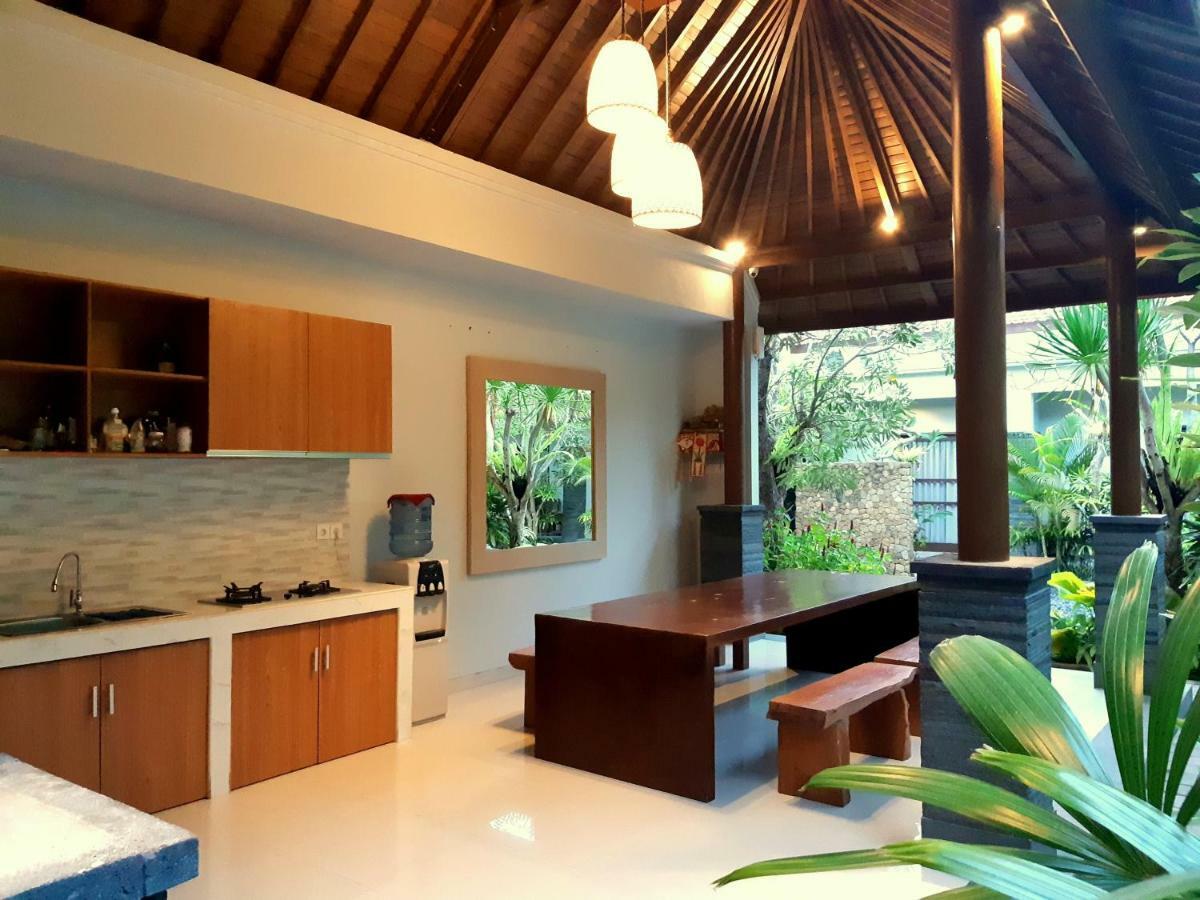The New Moon Seminyak Hotell Eksteriør bilde