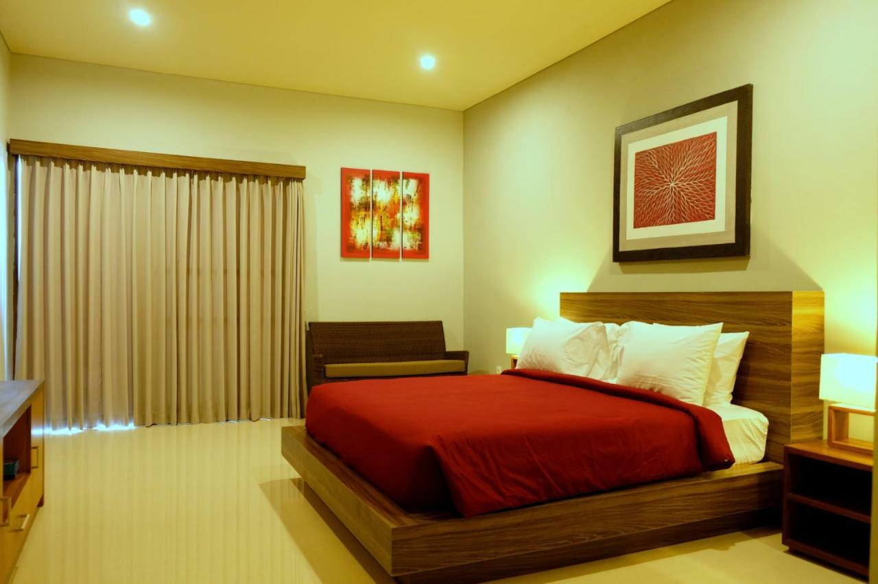 The New Moon Seminyak Hotell Eksteriør bilde